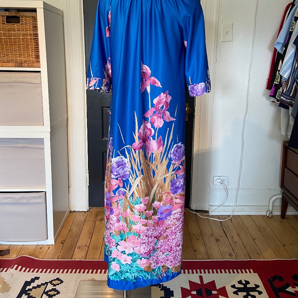 1960s Lisanne Vintage Loungewear House Coat Robe Dress MuMu